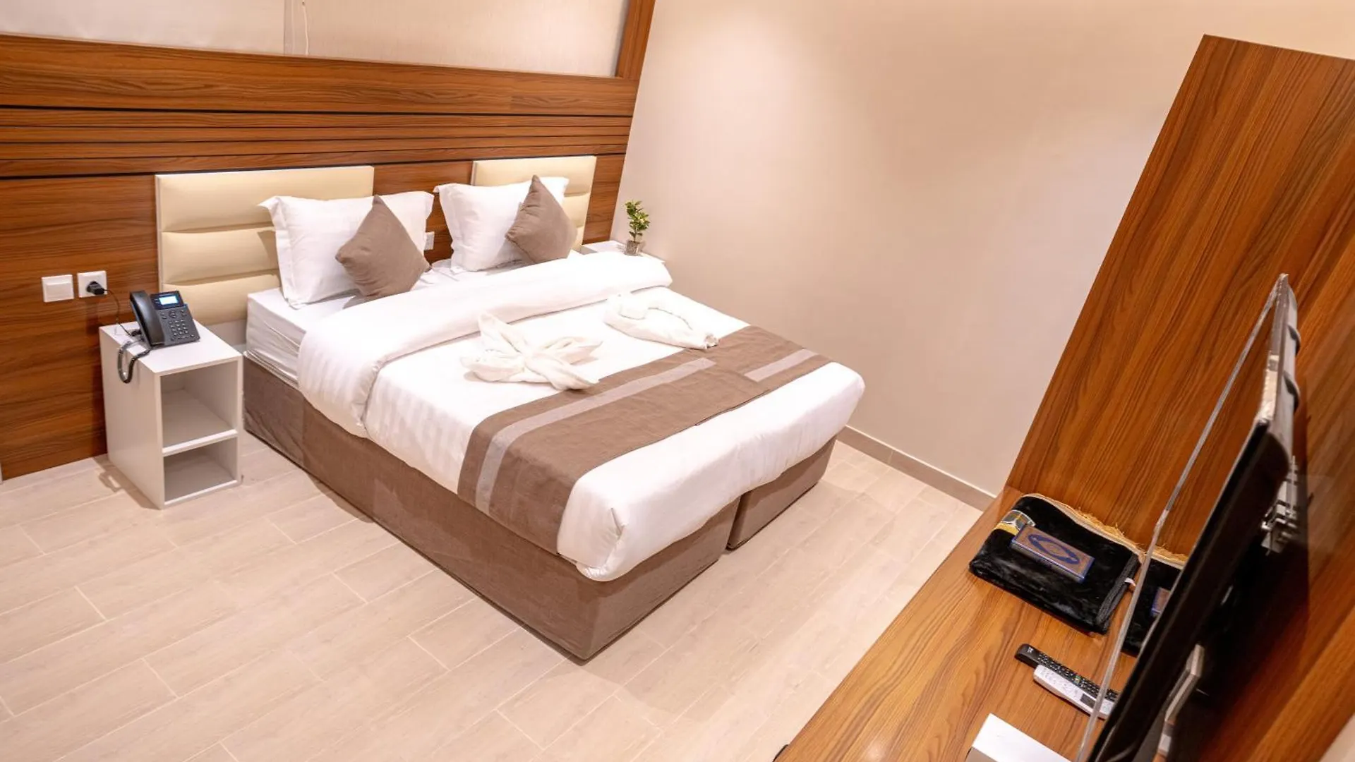 Kenana Al Aziziah Hotel By Orvana Mecca